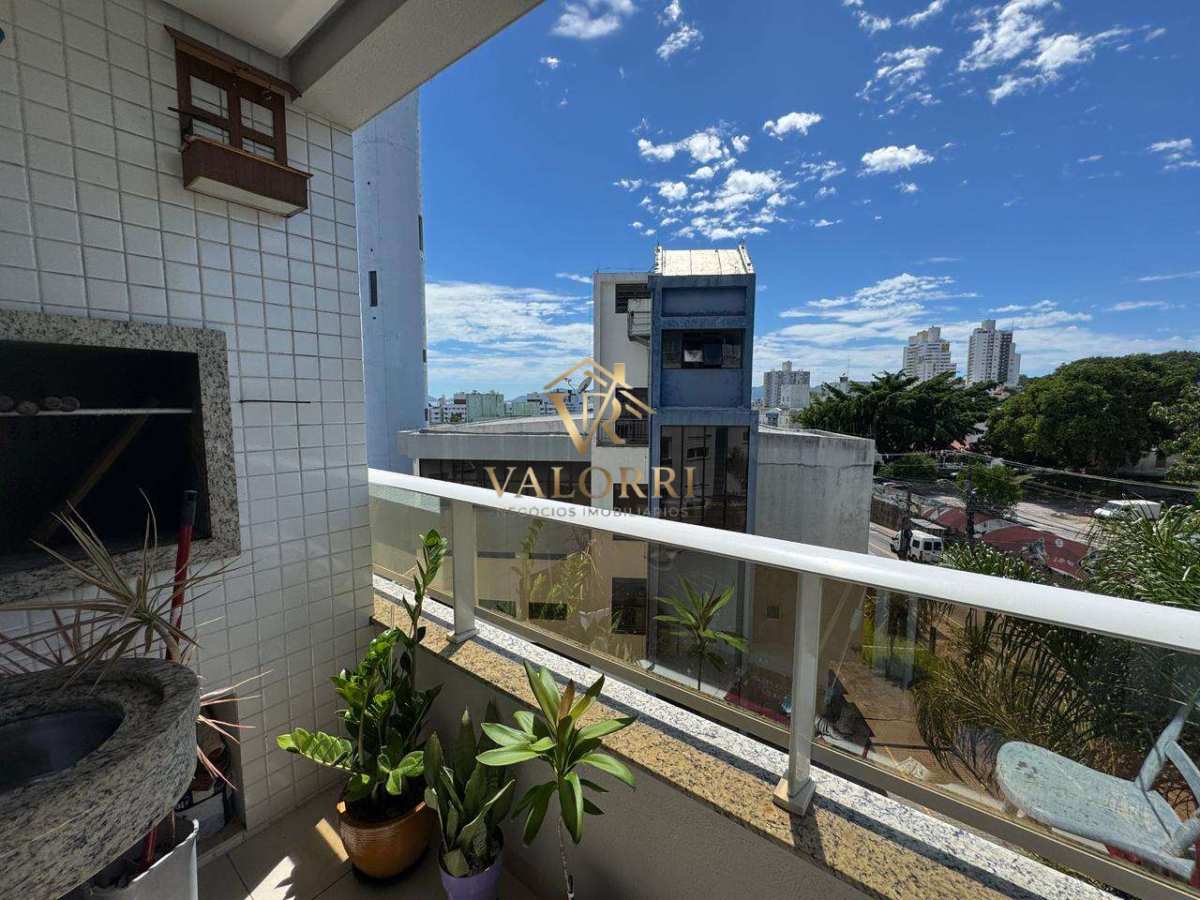 Apartamento à venda em Florianópolis, Capoeiras, com 3 quartos, 87,24m²